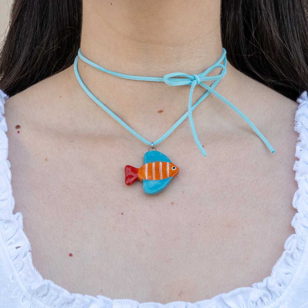 Cordino azzurro con pesce arancione