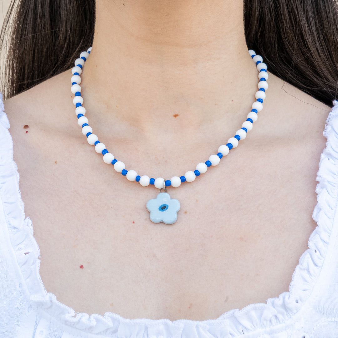 Collana con ciondolo fiore azzurro