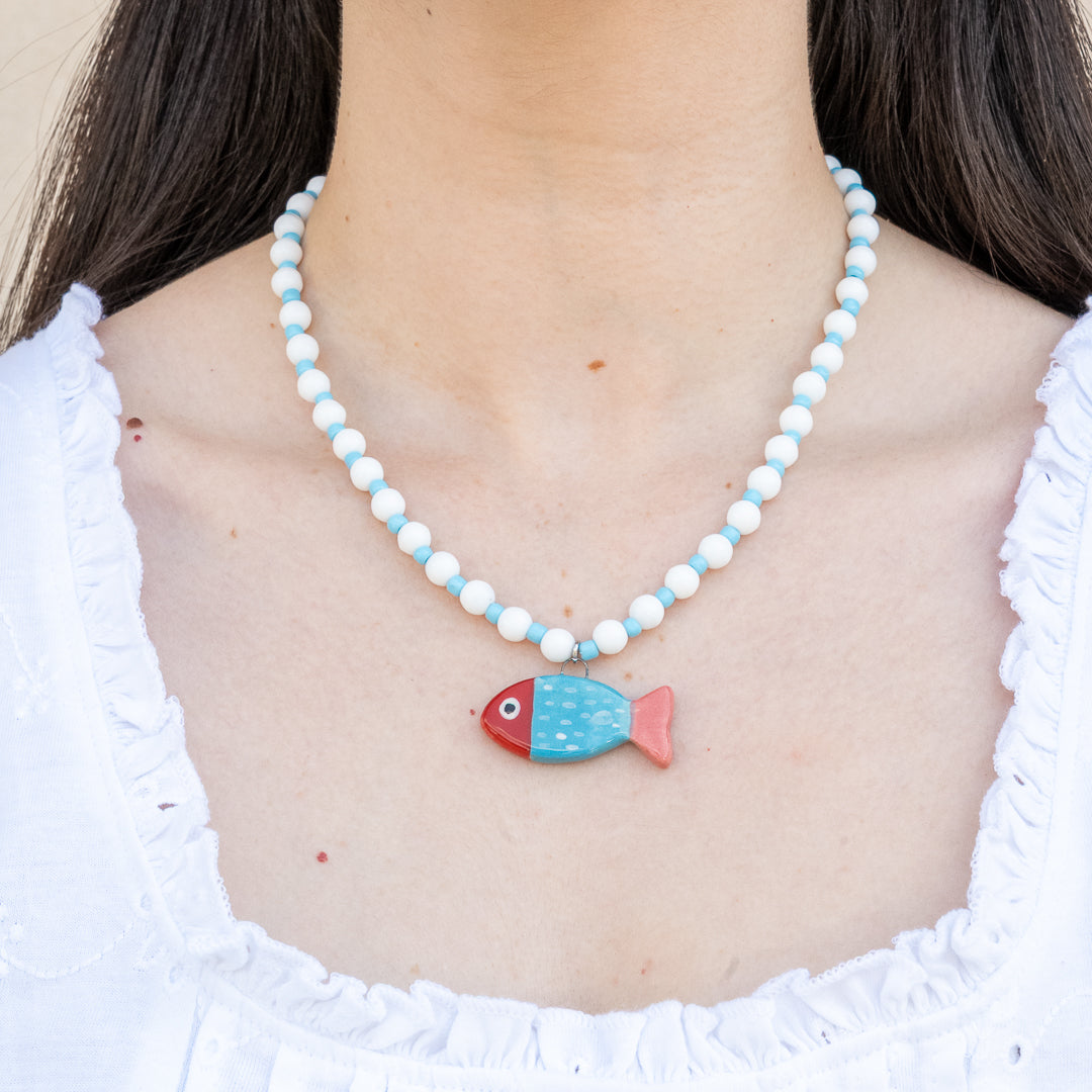 Collana con pesce azzurro