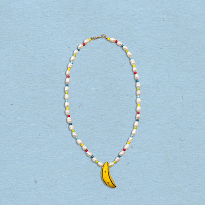 Collana di perle con banana
