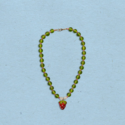 Collana con ciondolo fragola
