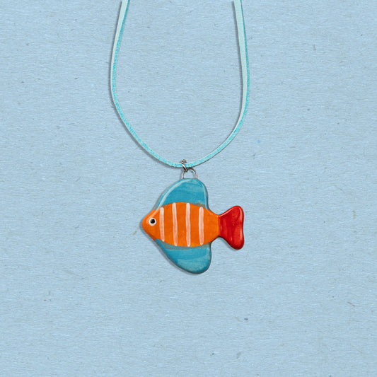 Cordino azzurro con pesce arancione