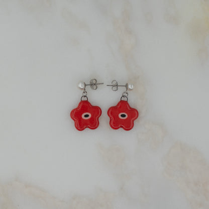Orecchini con perla e fiore rosso