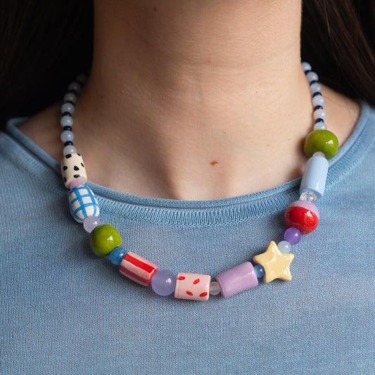 Collana con perline in ceramica e stellina