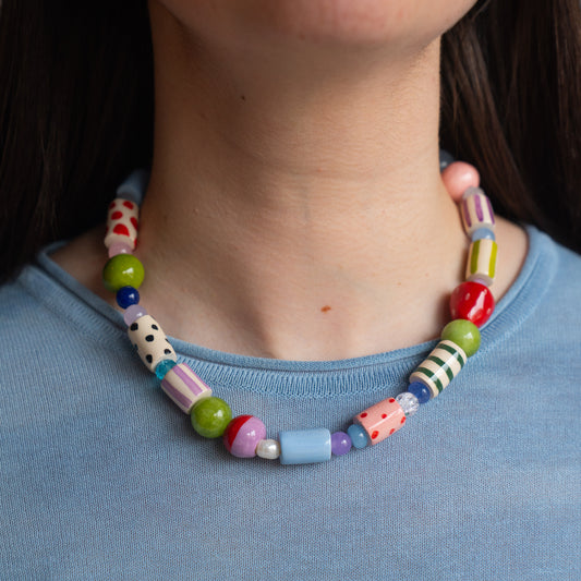 Collana con perline in ceramica colorate