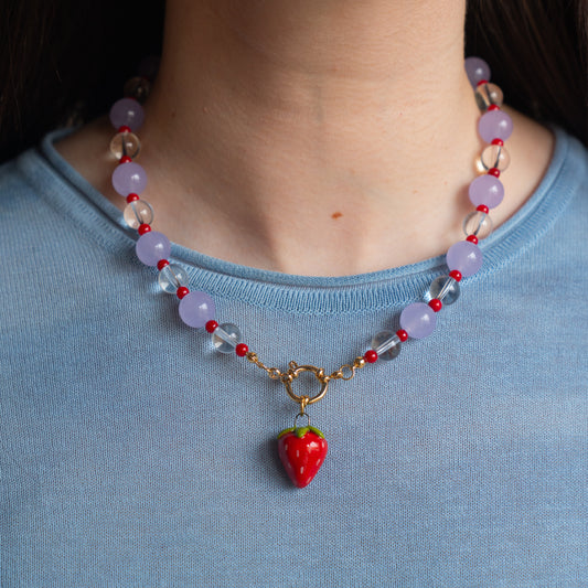 Collana con moschettone e fragola