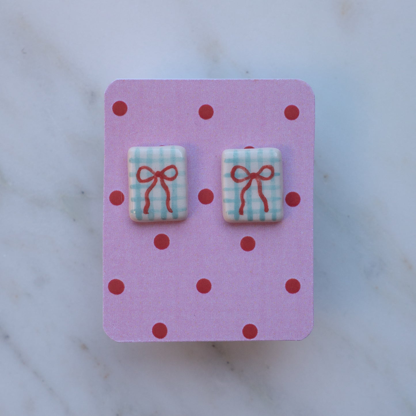 Orecchini a lobo fiocchetti