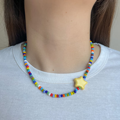 Collana colorata con perlina stella