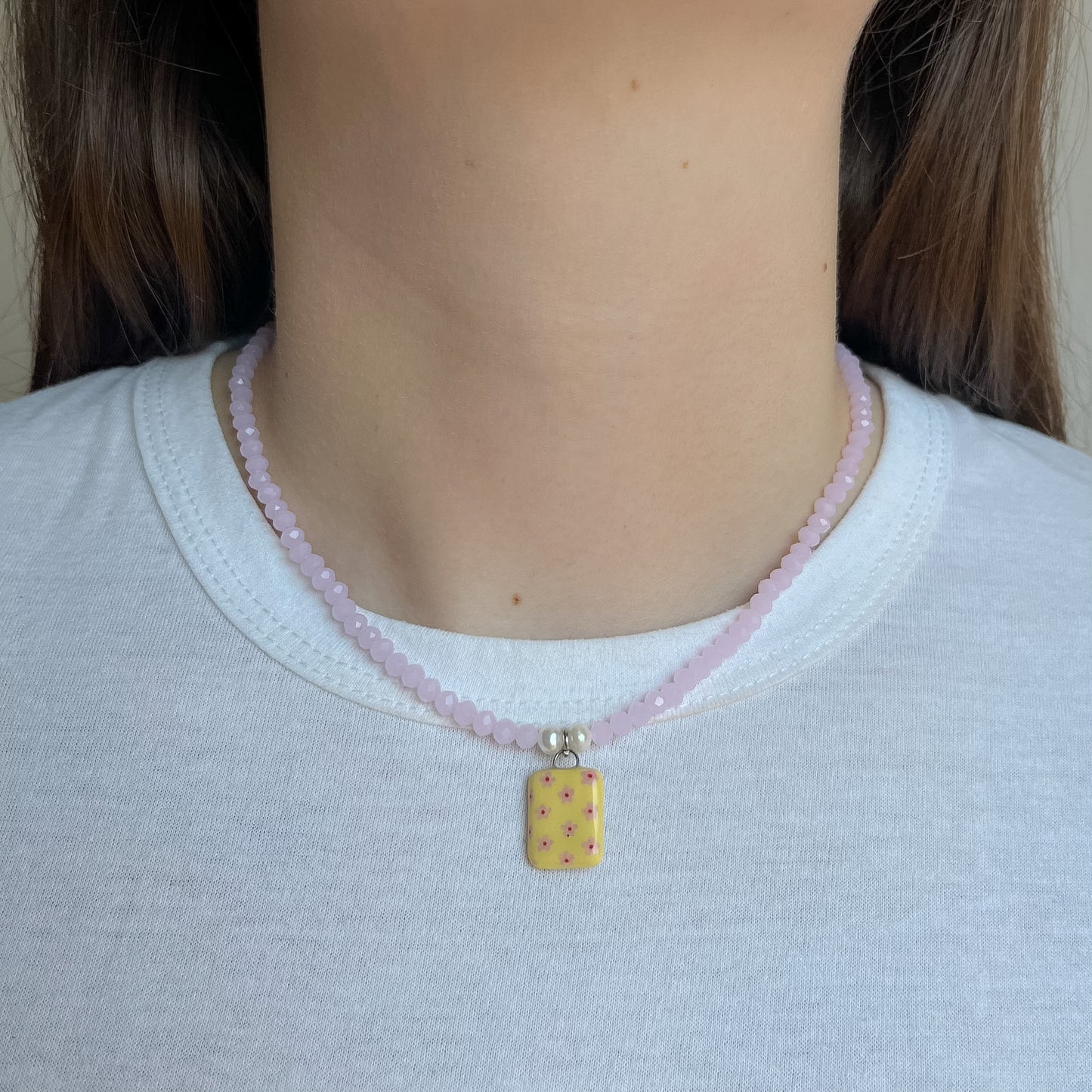 Collana rosa con ciondolo fiorellini