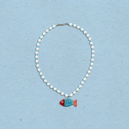 Collana con pesce azzurro
