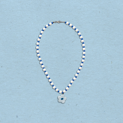 Collana con ciondolo fiore azzurro