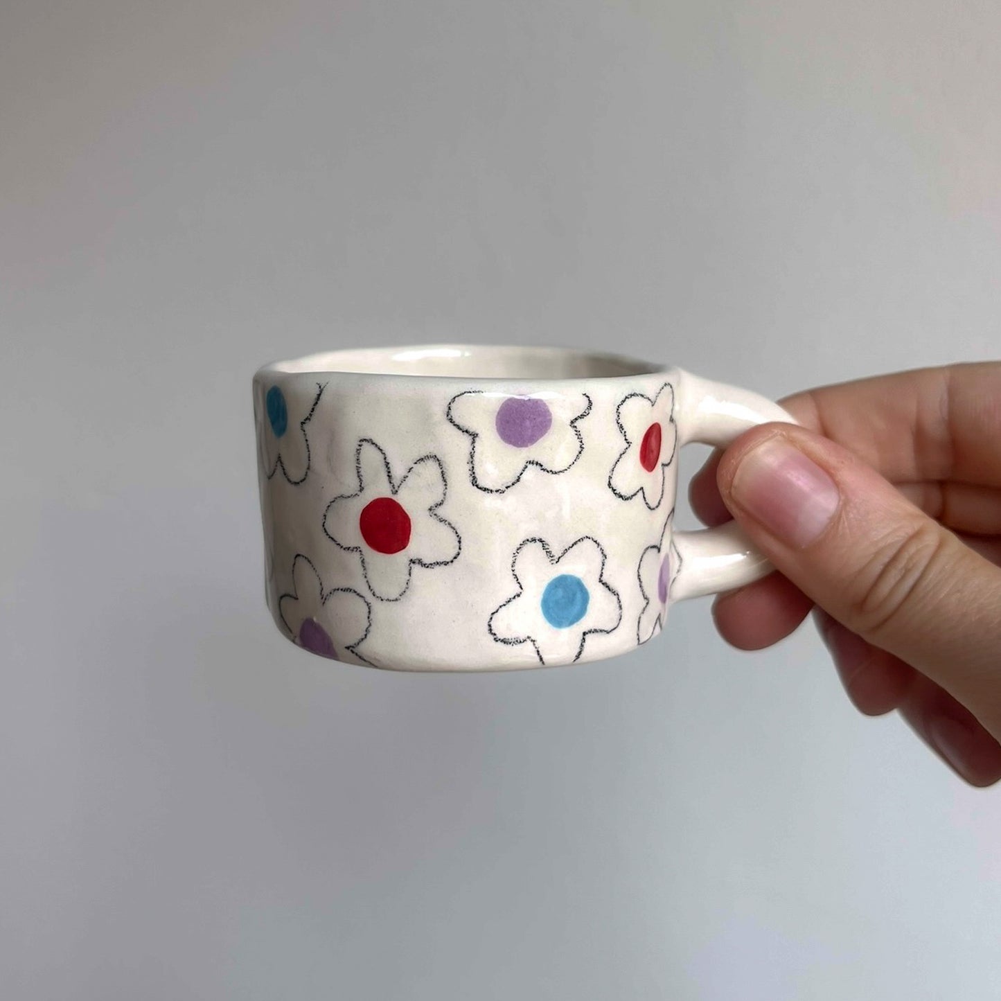 Tazzina con fiori a matita