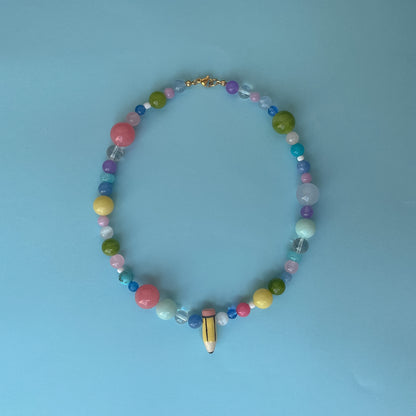 Collana multicolor con matita