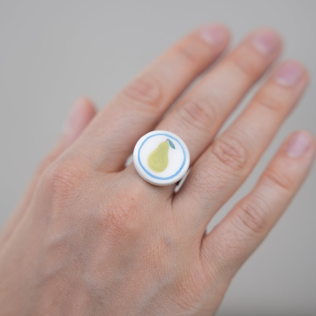 Anello tondo con pera