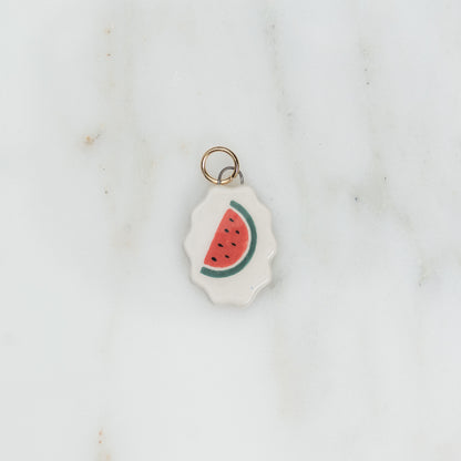 Ciondolo ovale con bordo ondulato