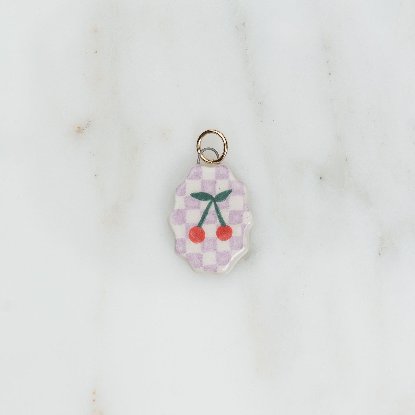 Ciondolo ovale con bordo ondulato