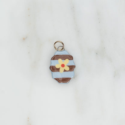 Ciondolo ovale con bordo ondulato