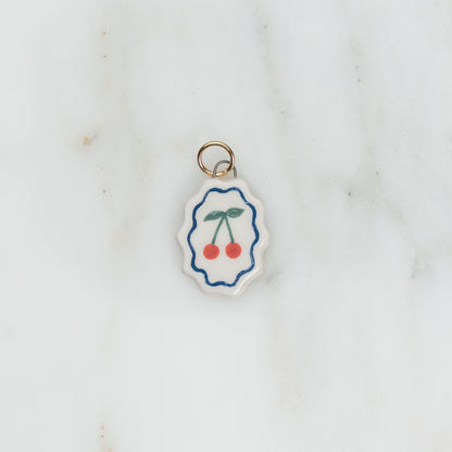 Ciondolo ovale con bordo ondulato