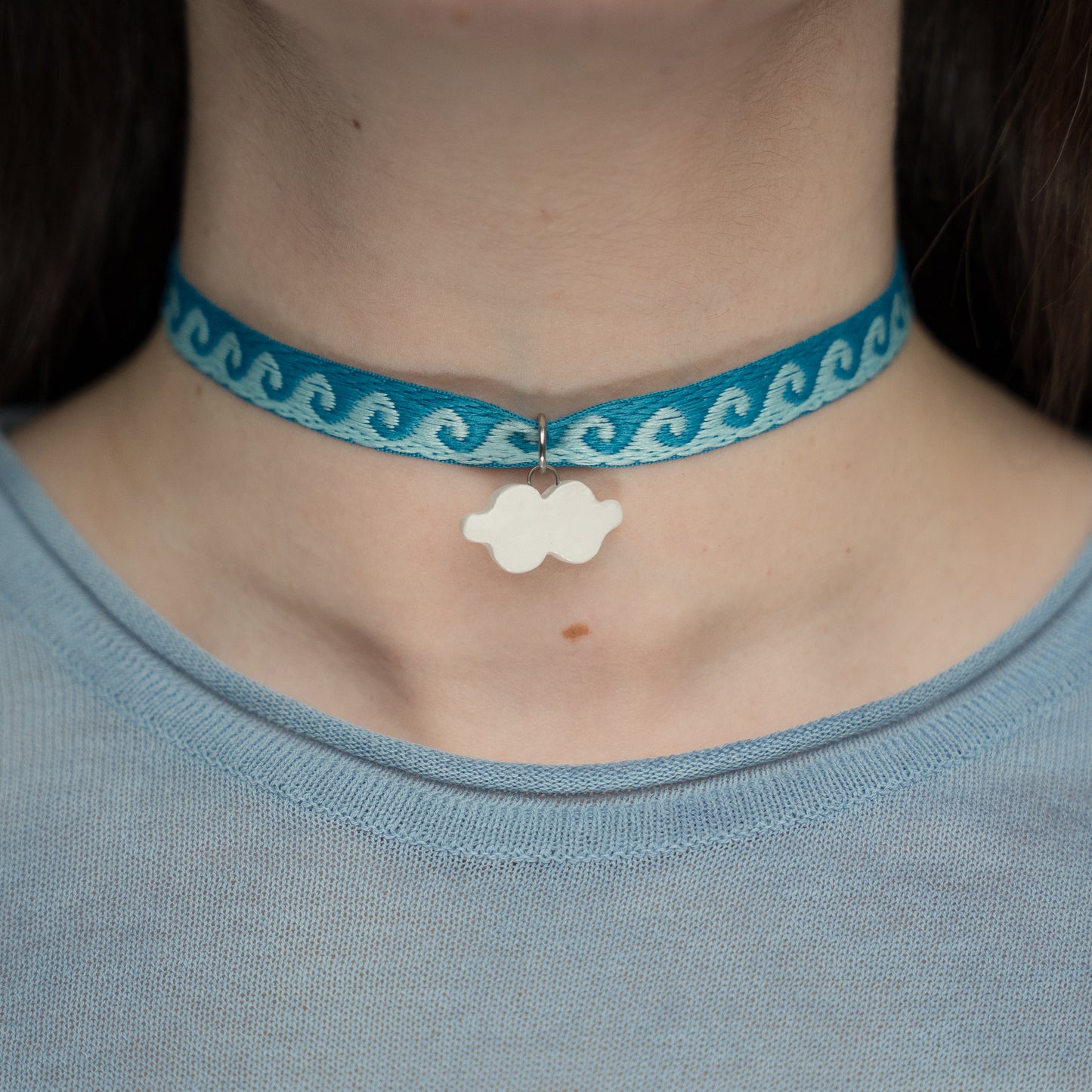 Choker con ciondolo nuvoletta