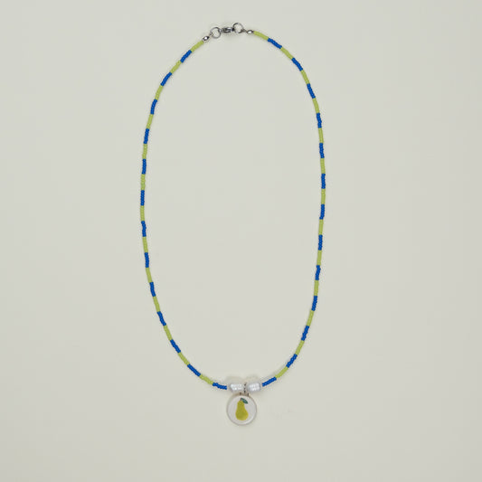 Collanina con ciondolo pera