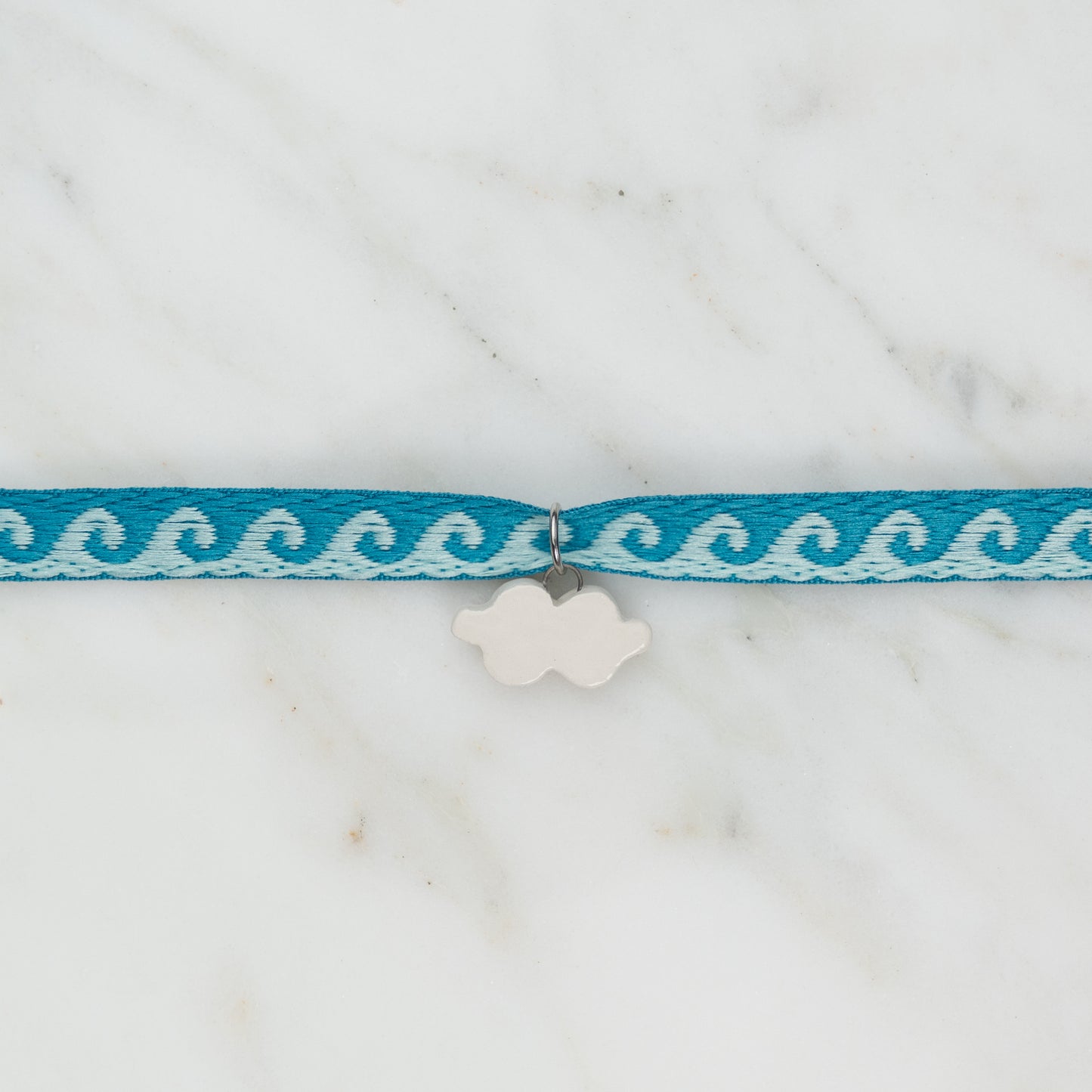 Choker con ciondolo nuvoletta