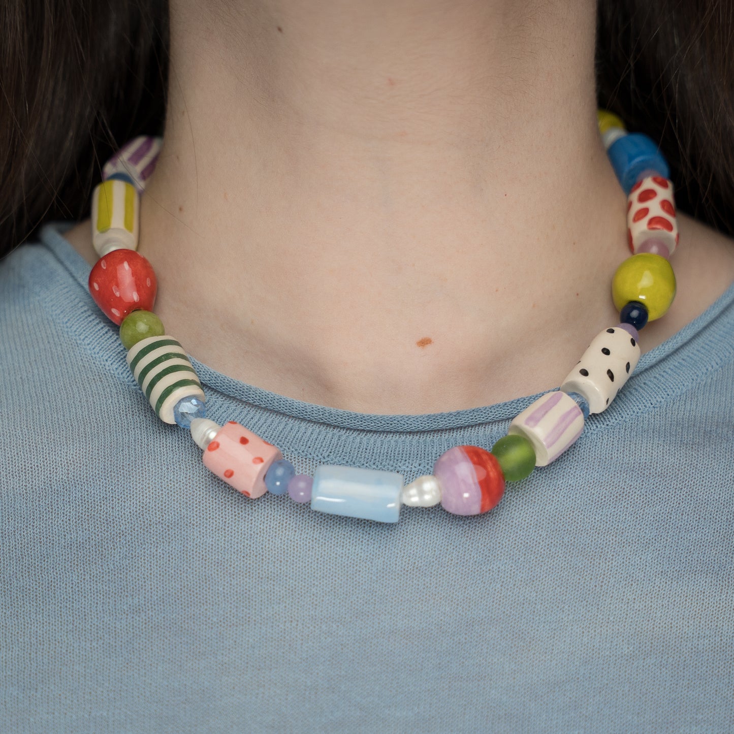 Collana con perline in ceramica