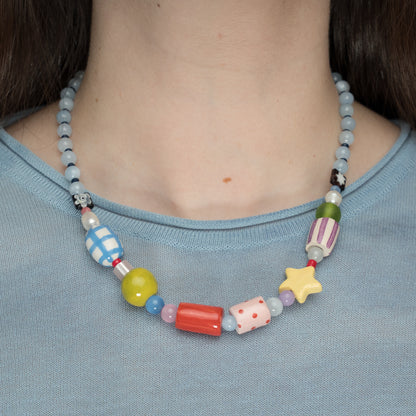 Collana con perline in ceramica e stellina