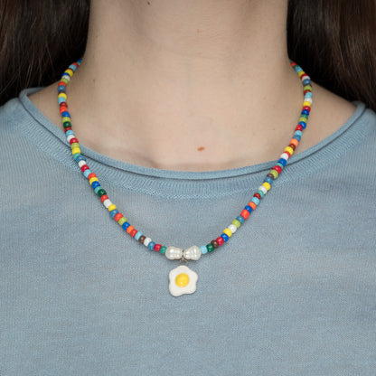 Collana di perline con ovetto
