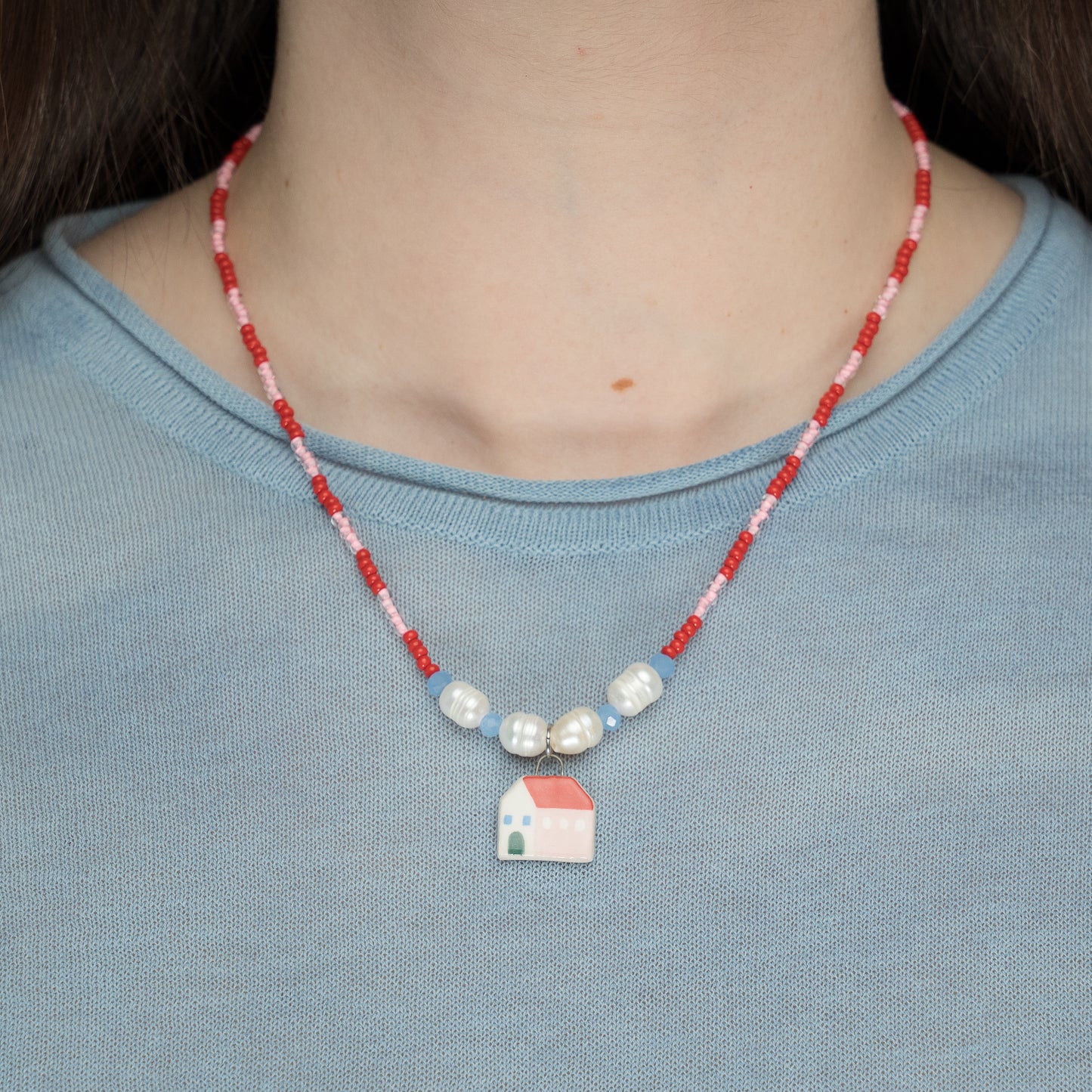 Collanina con ciondolo casetta