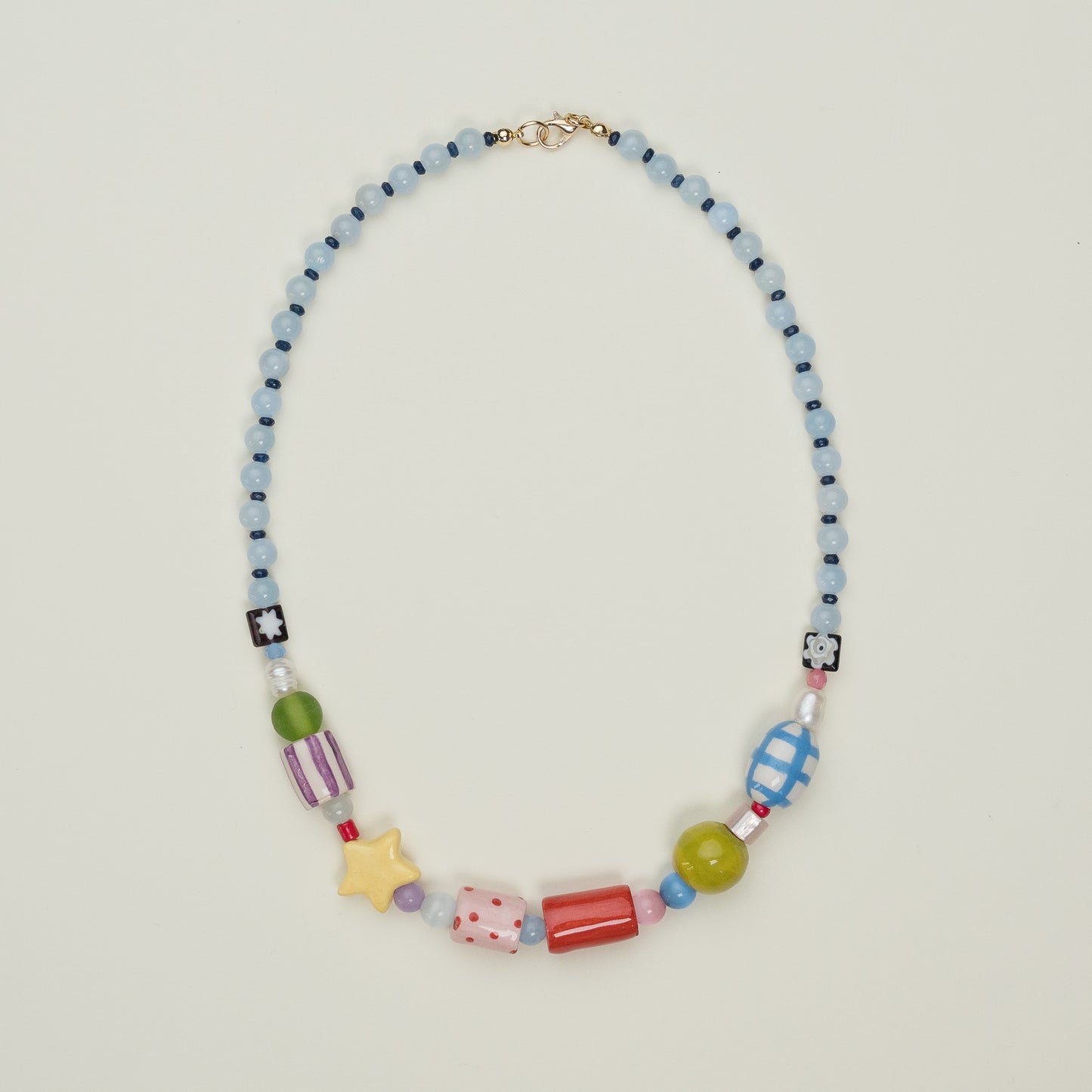Collana con perline in ceramica e stellina
