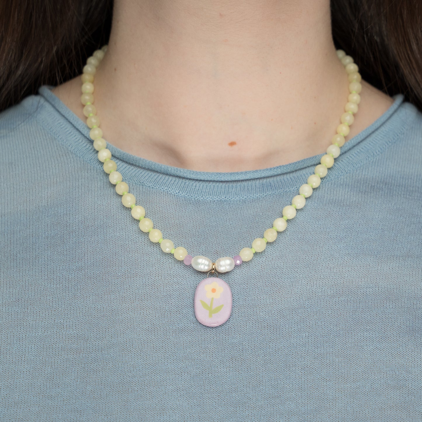 Collana con ciondolo fiore giallo