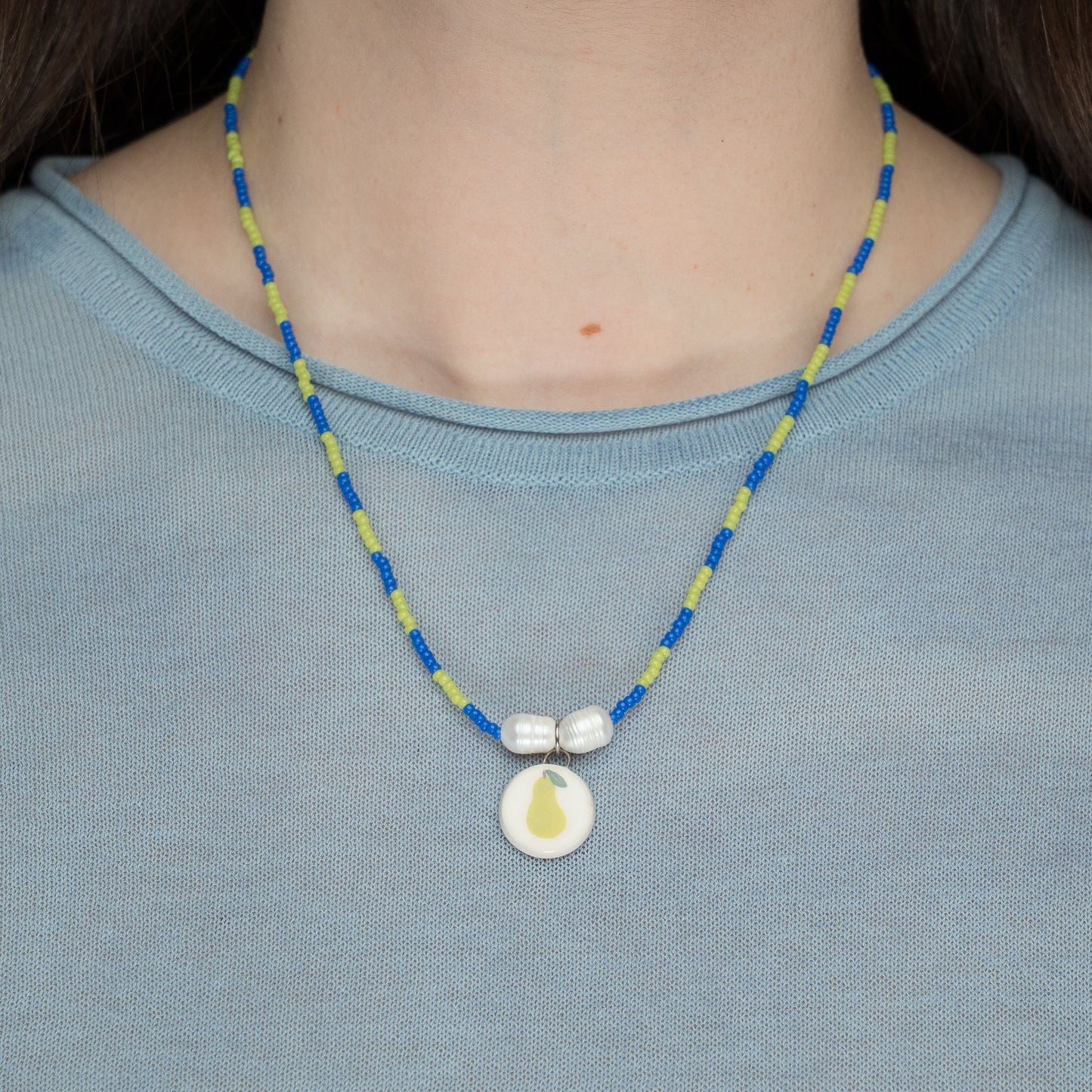 Collanina con ciondolo pera