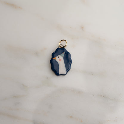 Ciondolo ovale con bordo ondulato