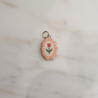 Ciondolo ovale con bordo ondulato