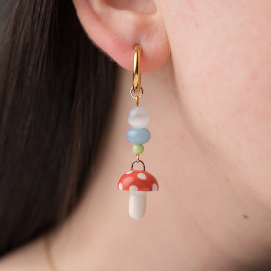 Orecchini con funghetti rossi