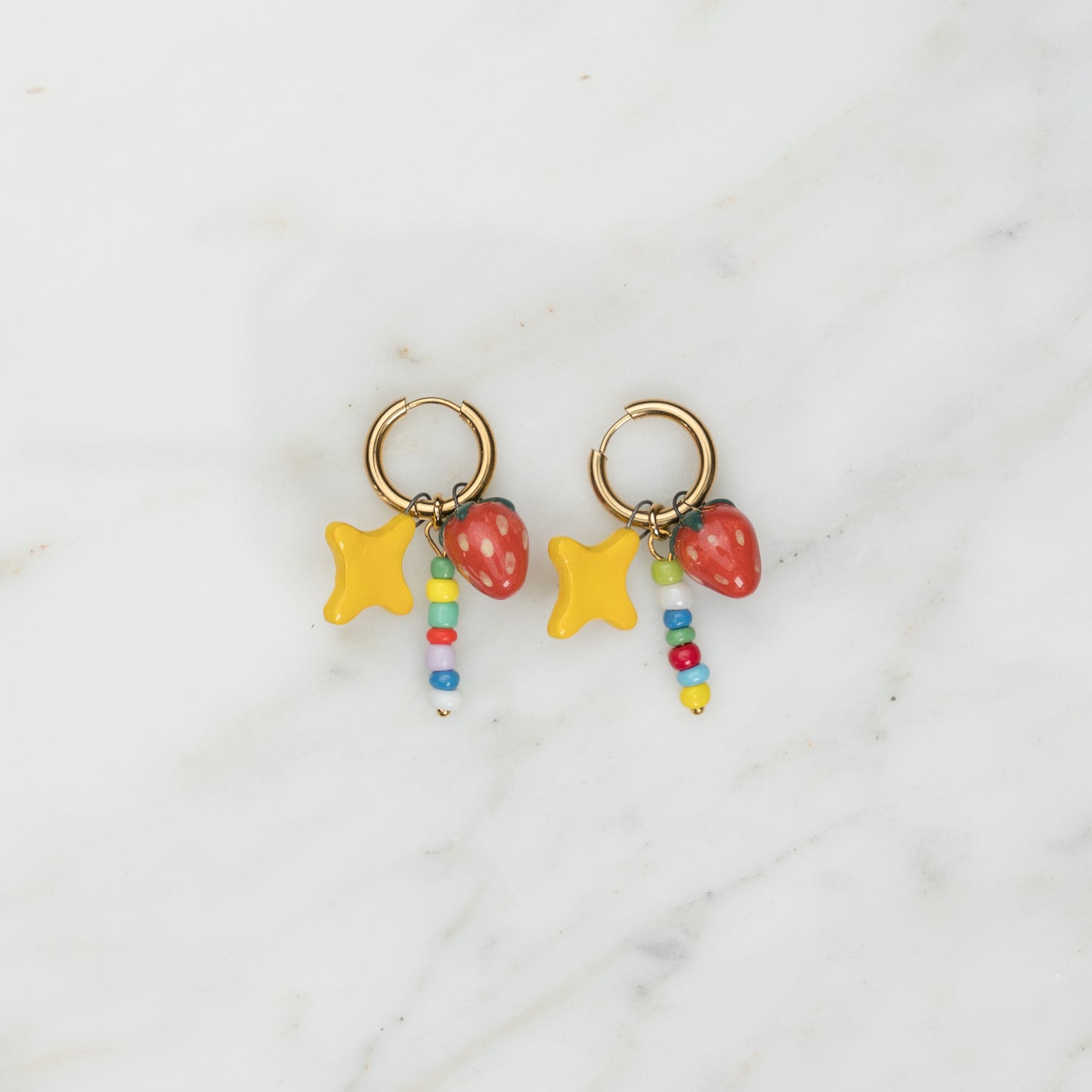 Orecchini con fragola e stellina