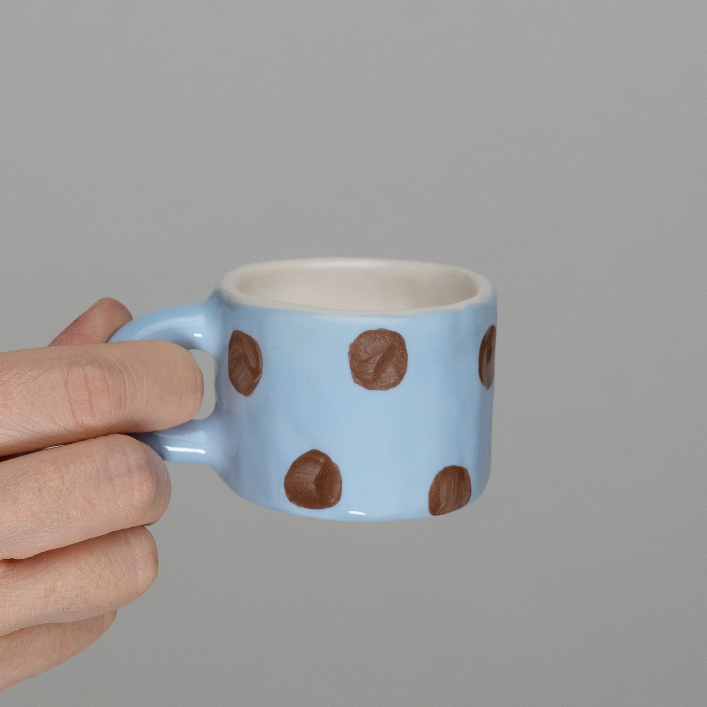 Tazzina azzurra a pois