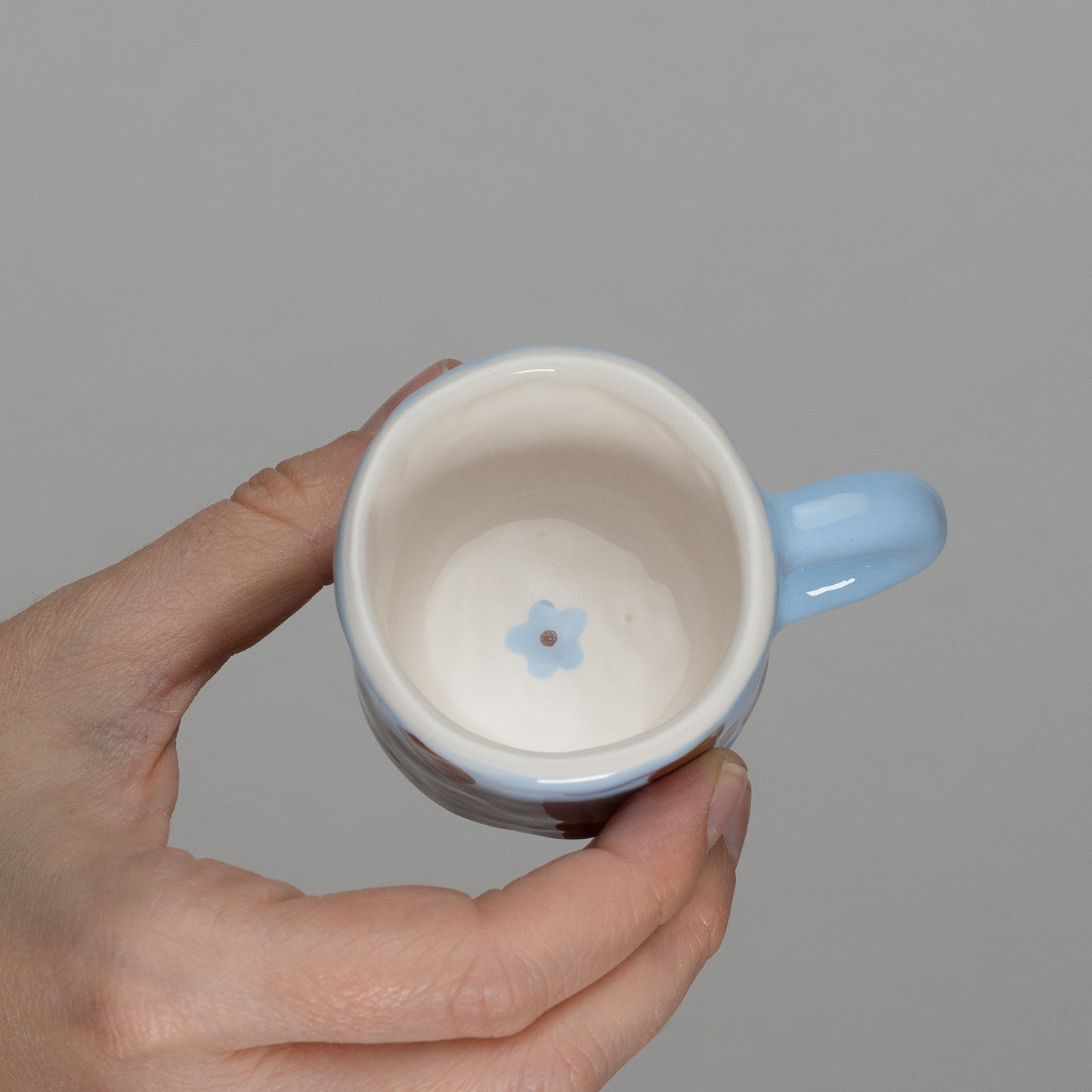 Tazzina azzurra a pois